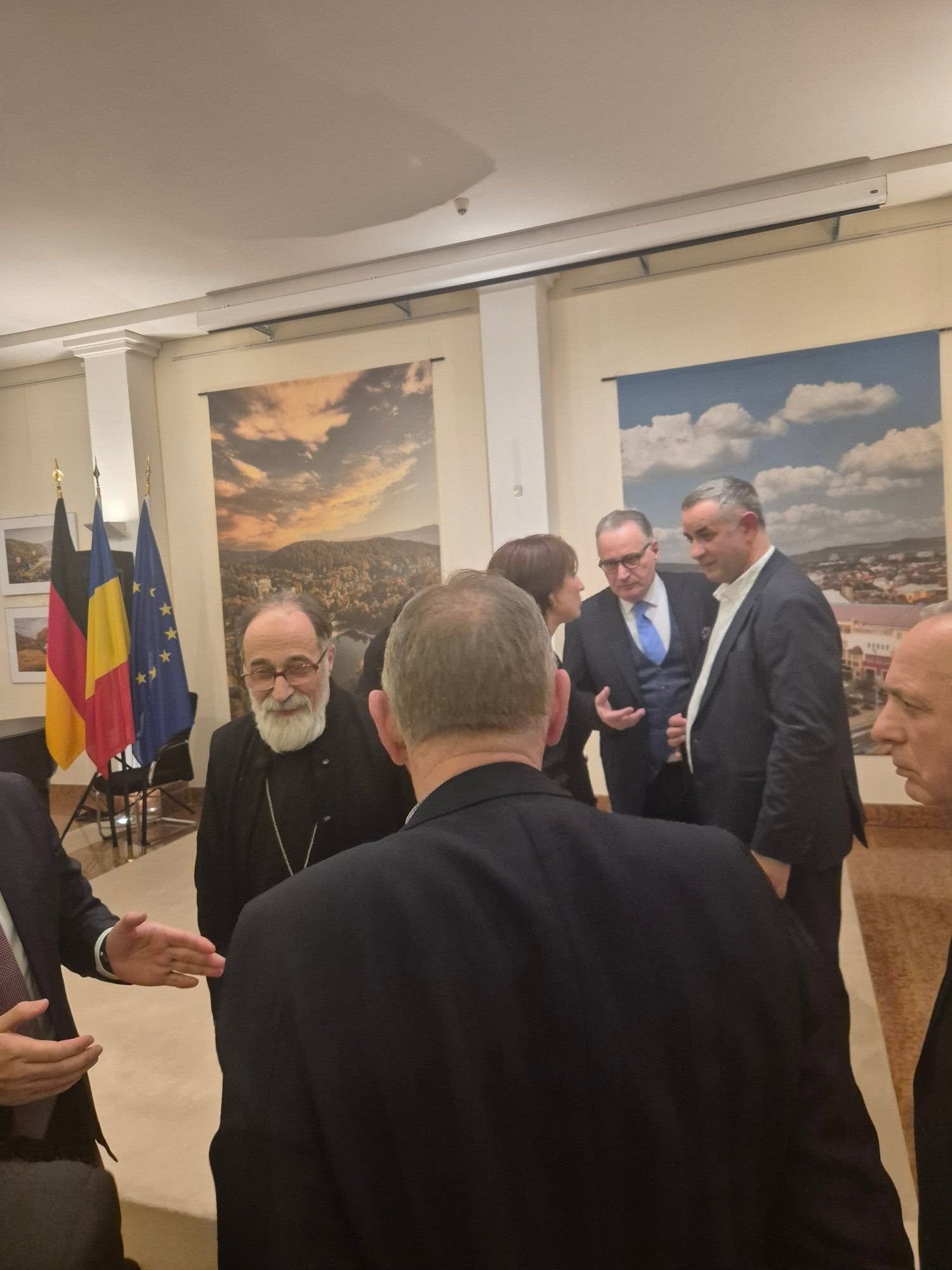Ambasada României – fotografia 3
